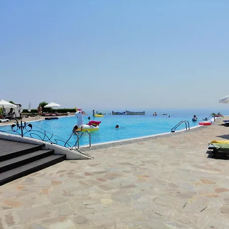 Kaliakria Garden One Bedroom Apartment *